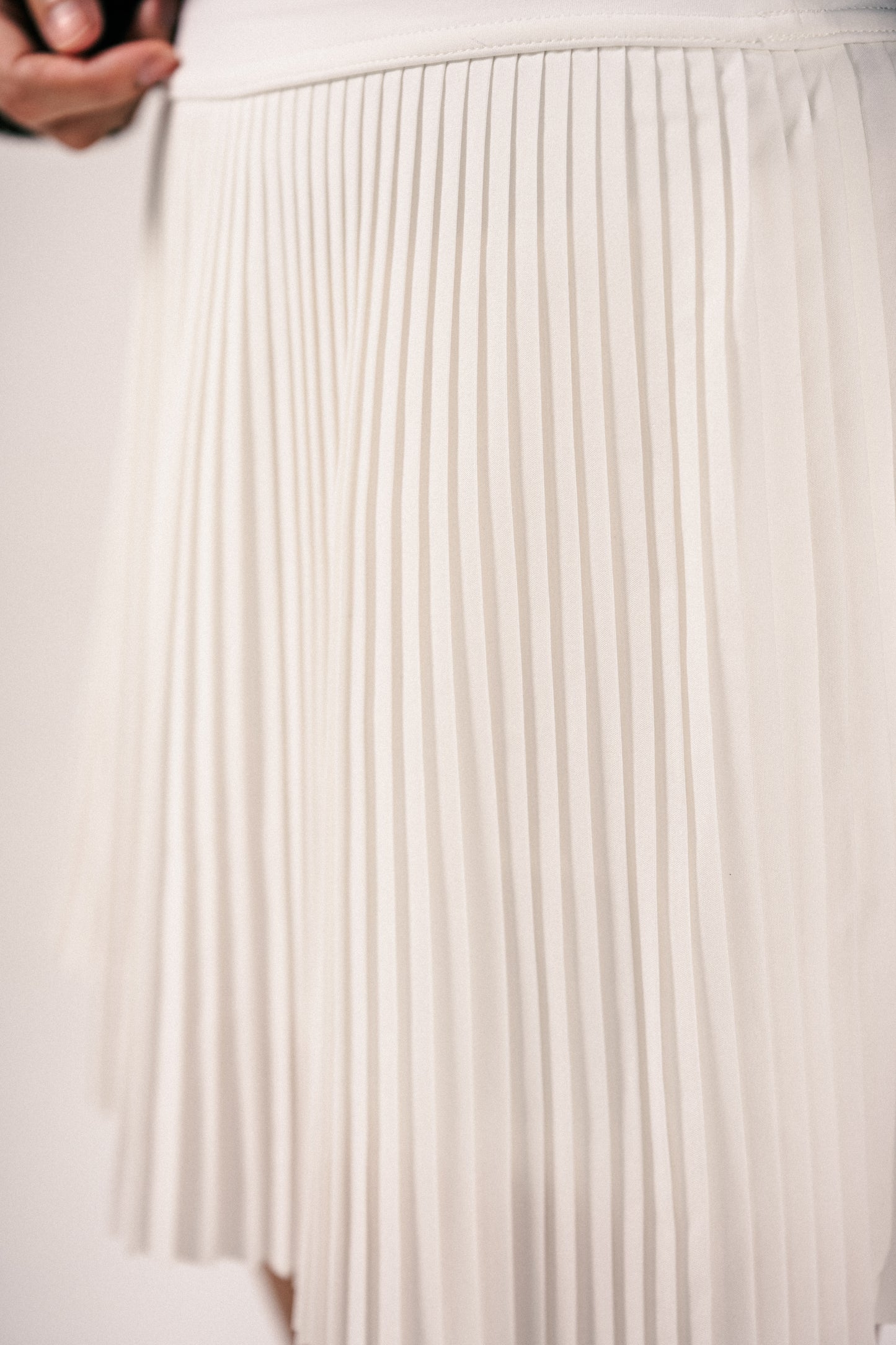 Everyday Pleat - White